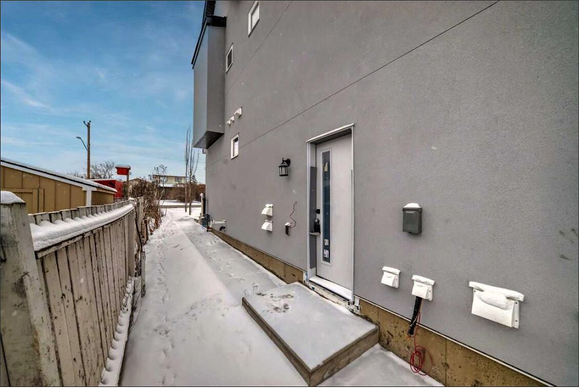 Calgary 2 bedrooms Basement for rent. Property photo: 634673-1