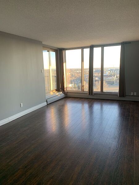 Edmonton 2 bedrooms Condo Unit for rent. Property photo: 634674-2
