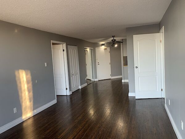 Edmonton 2 bedrooms Condo Unit for rent. Property photo: 634674-3