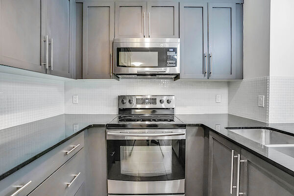 Calgary 2 + Den bedrooms Condo Unit for rent. Property photo: 634687-2
