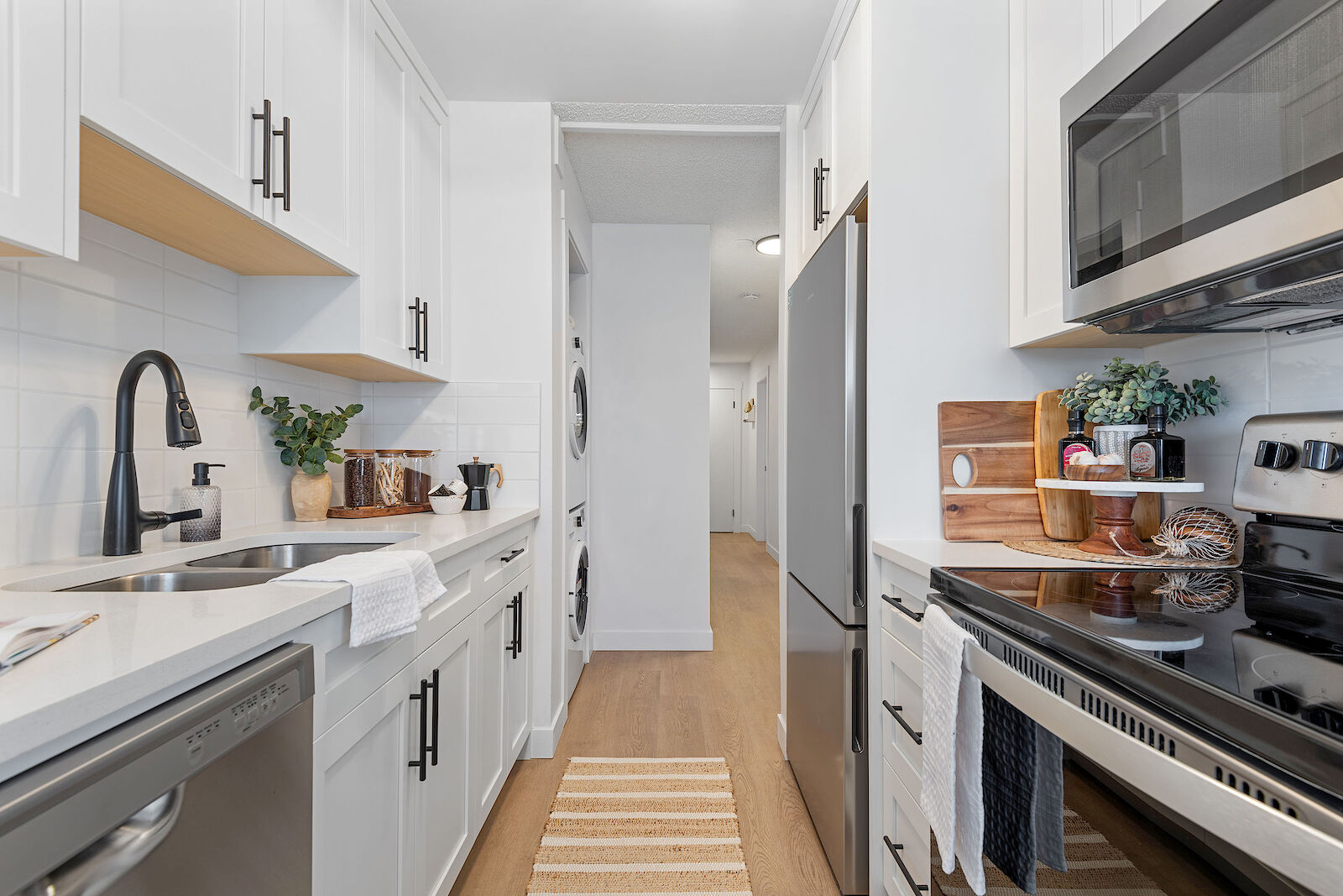 Edmonton 1 bedroom Condo Unit for rent. Property photo: 634834-1