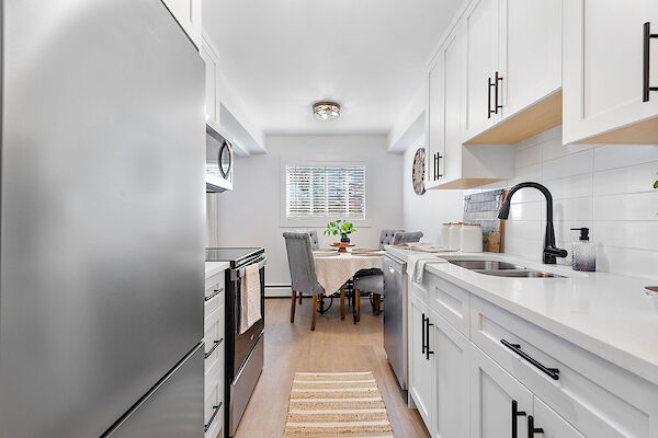 Edmonton 1 bedroom Condo Unit for rent. Property photo: 634834-2