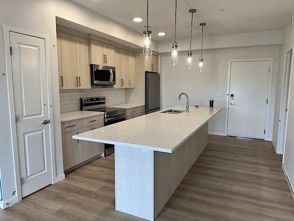 Calgary 2 bedrooms Condo Unit for rent. Property photo: 634850-3