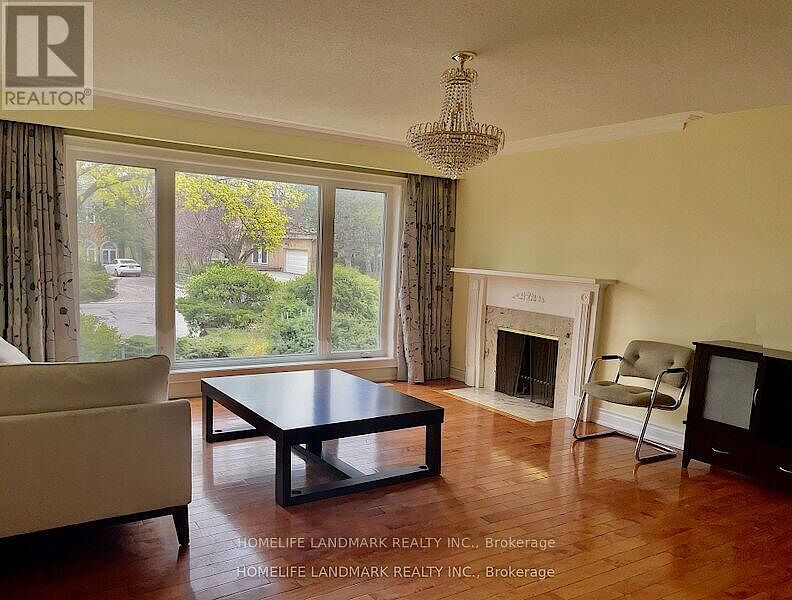 Toronto 5 bedrooms House for rent. Property photo: 634914-1