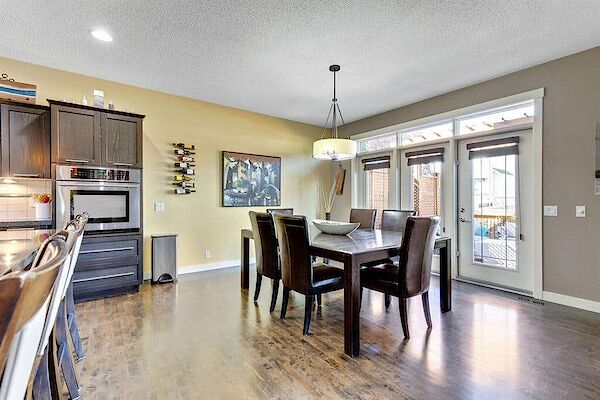 Calgary 3 bedrooms House for rent. Property photo: 634922-3