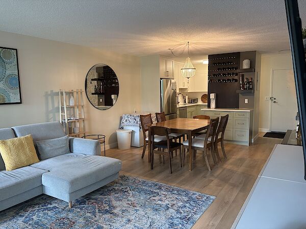 Calgary 2 + Den bedrooms Condo Unit for rent. Property photo: 634994-2