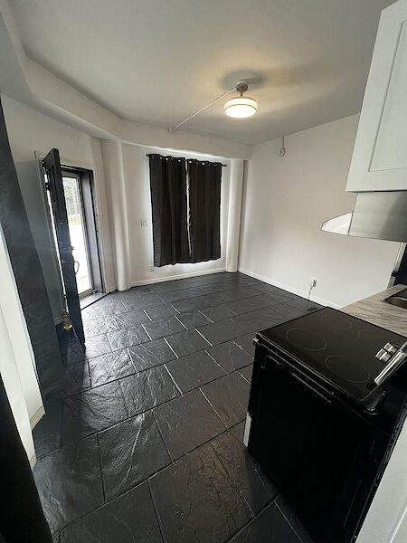 Hamilton 1 bedroom Main Floor for rent. Property photo: 635001-2
