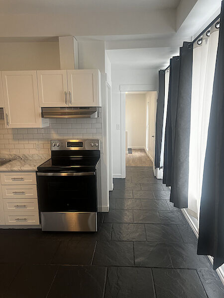 Hamilton 1 bedroom Main Floor for rent. Property photo: 635001-3
