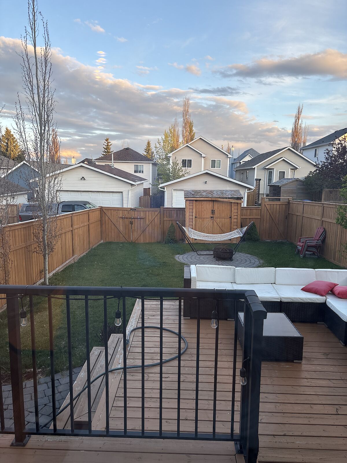 Calgary 3 bedrooms Room For Rent for rent. Property photo: 635068-1