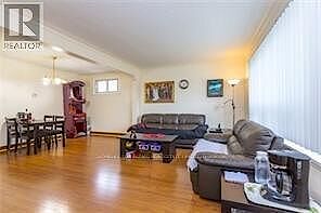 Toronto 3 bedrooms House for rent. Property photo: 635087-2