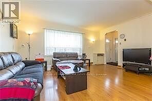 Toronto 3 bedrooms House for rent. Property photo: 635087-3