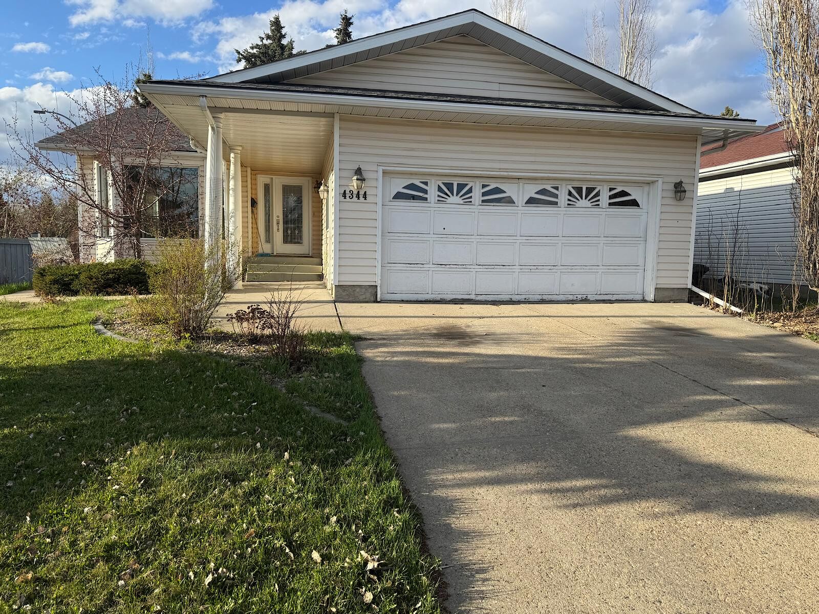 1 Edmonton 6 bedrooms House for rent. Property photo: 635100-1
