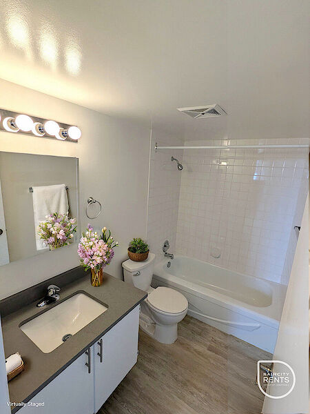 Vancouver 1 bedrooms Apartment for rent. Property photo: 635162-3