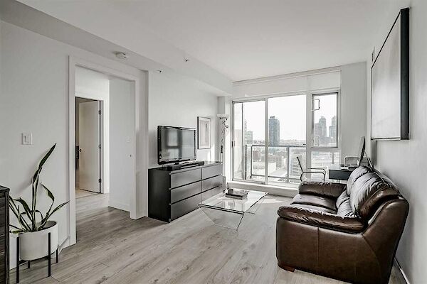 Calgary 2 bedrooms Condo Unit for rent. Property photo: 635188-2