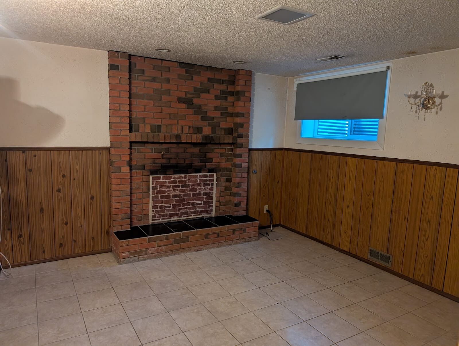 Calgary 3 bedrooms Basement for rent. Property photo: 635272-1