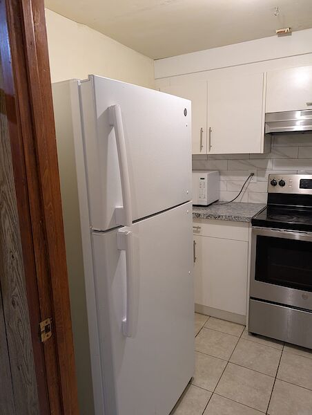 Calgary 3 bedrooms Basement for rent. Property photo: 635272-3