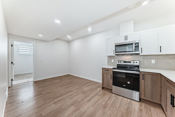 Calgary 2 bedrooms Basement for rent. Property photo: 635305-2