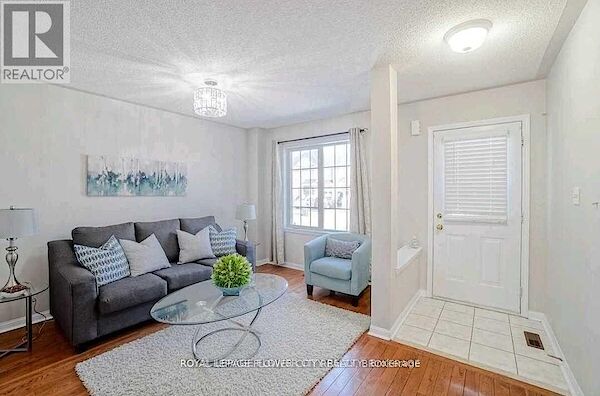 Brampton 3 bedrooms Townhouse for rent. Property photo: 635392-3