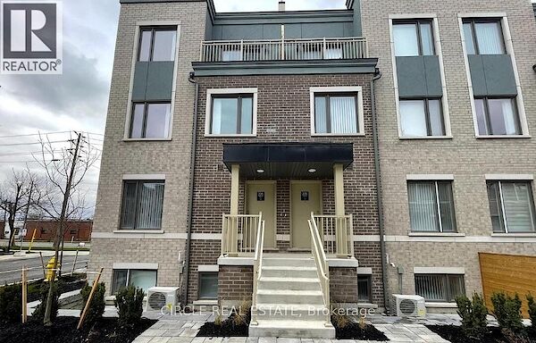 Toronto 2 bedrooms Townhouse for rent. Property photo: 635397-2