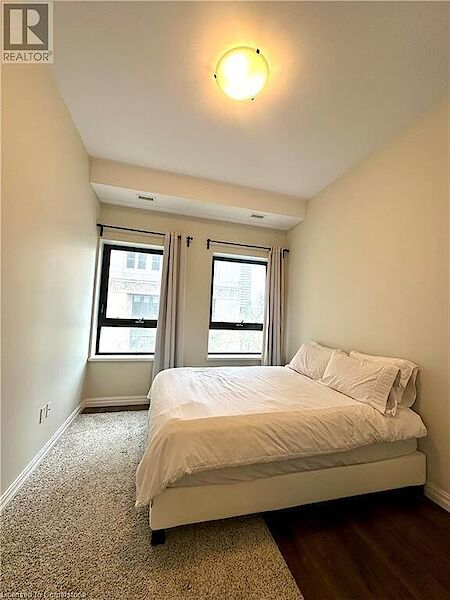 Bedroom+featuring+baseboards Hamilton 2 bedrooms Apartment for rent. Property photo: 635427-2