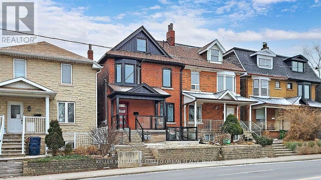 Toronto 4 bedrooms House for rent. Property photo: 635434-1