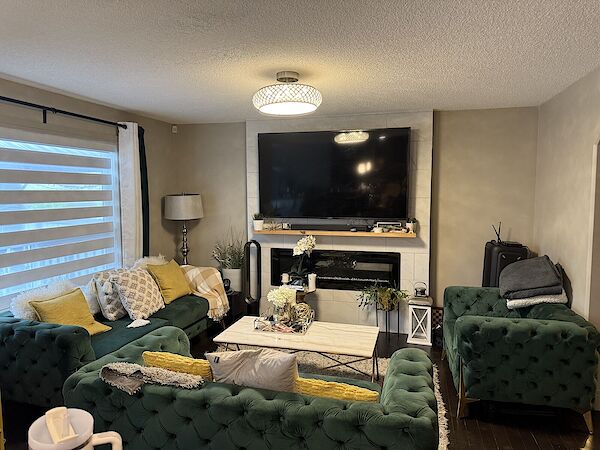 Edmonton 4 bedrooms House for rent. Property photo: 635447-2