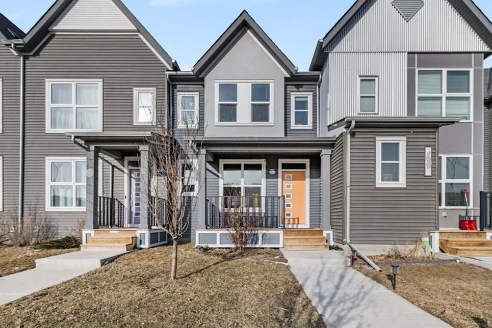 Calgary 4 bedrooms Townhouse for rent. Property photo: 635464-1