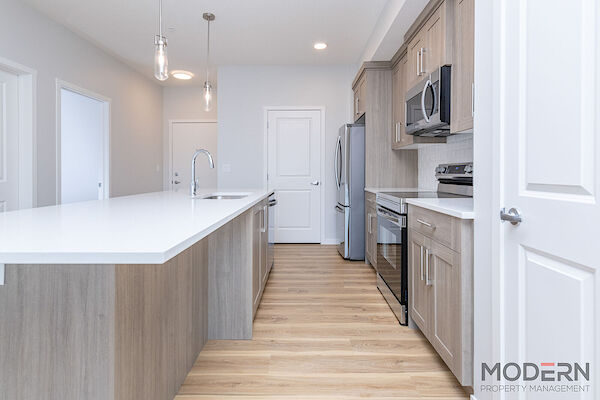 Calgary 2 bedrooms Condo Unit for rent. Property photo: 635480-2