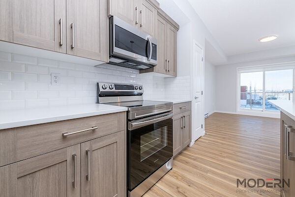 Calgary 2 bedrooms Condo Unit for rent. Property photo: 635480-3