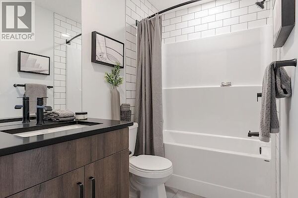 Calgary 3 + Den bedrooms Duplex for rent. Property photo: 635516-2