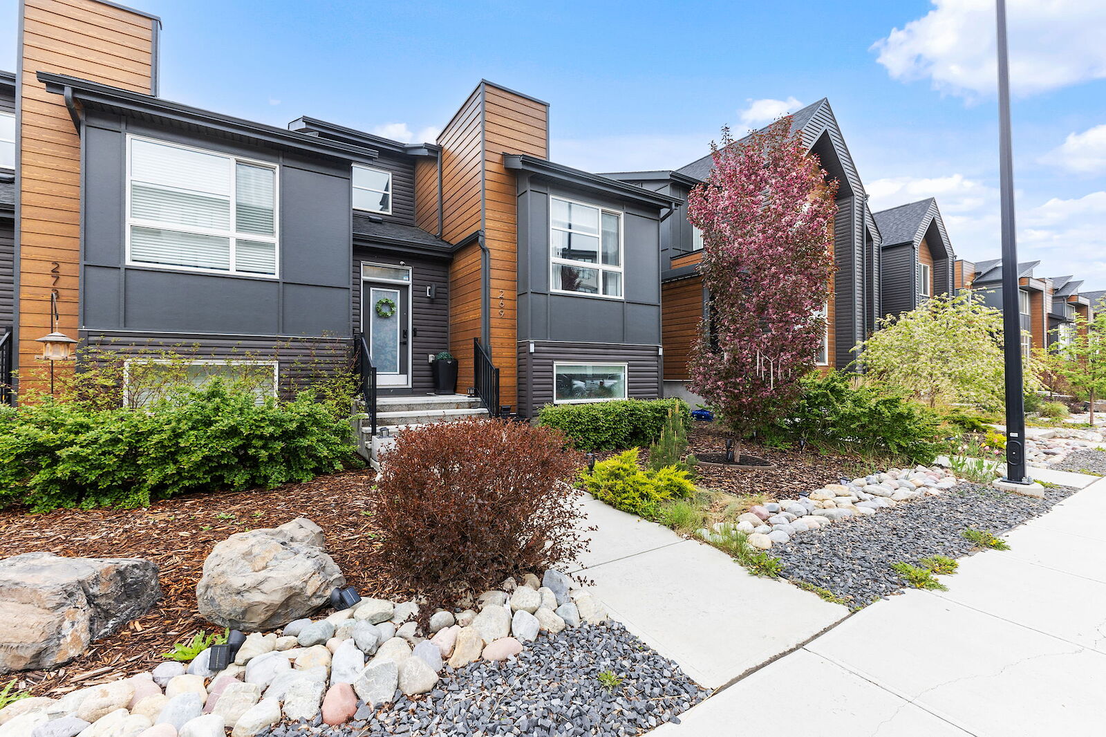 Calgary 2 bedrooms Main Floor for rent. Property photo: 635584-1