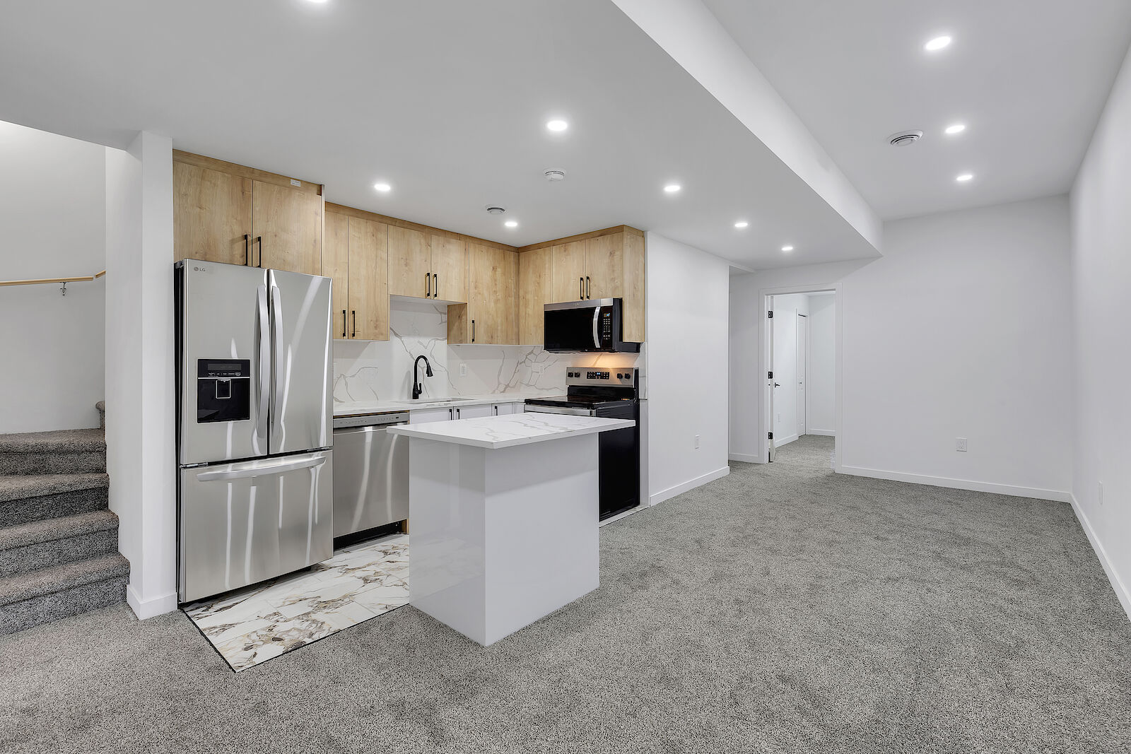 Calgary 2 bedrooms Basement for rent. Property photo: 635622-1