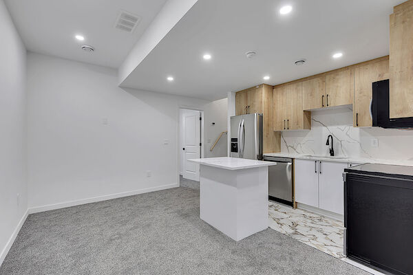 Calgary 2 bedrooms Basement for rent. Property photo: 635622-2