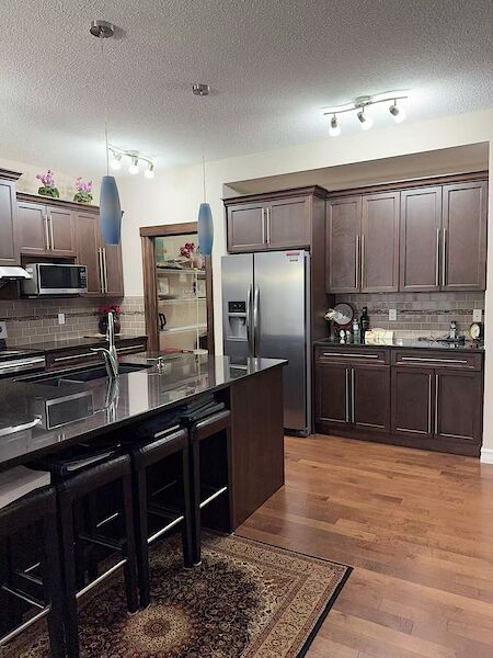 Calgary 4 bedrooms House for rent. Property photo: 635646-3