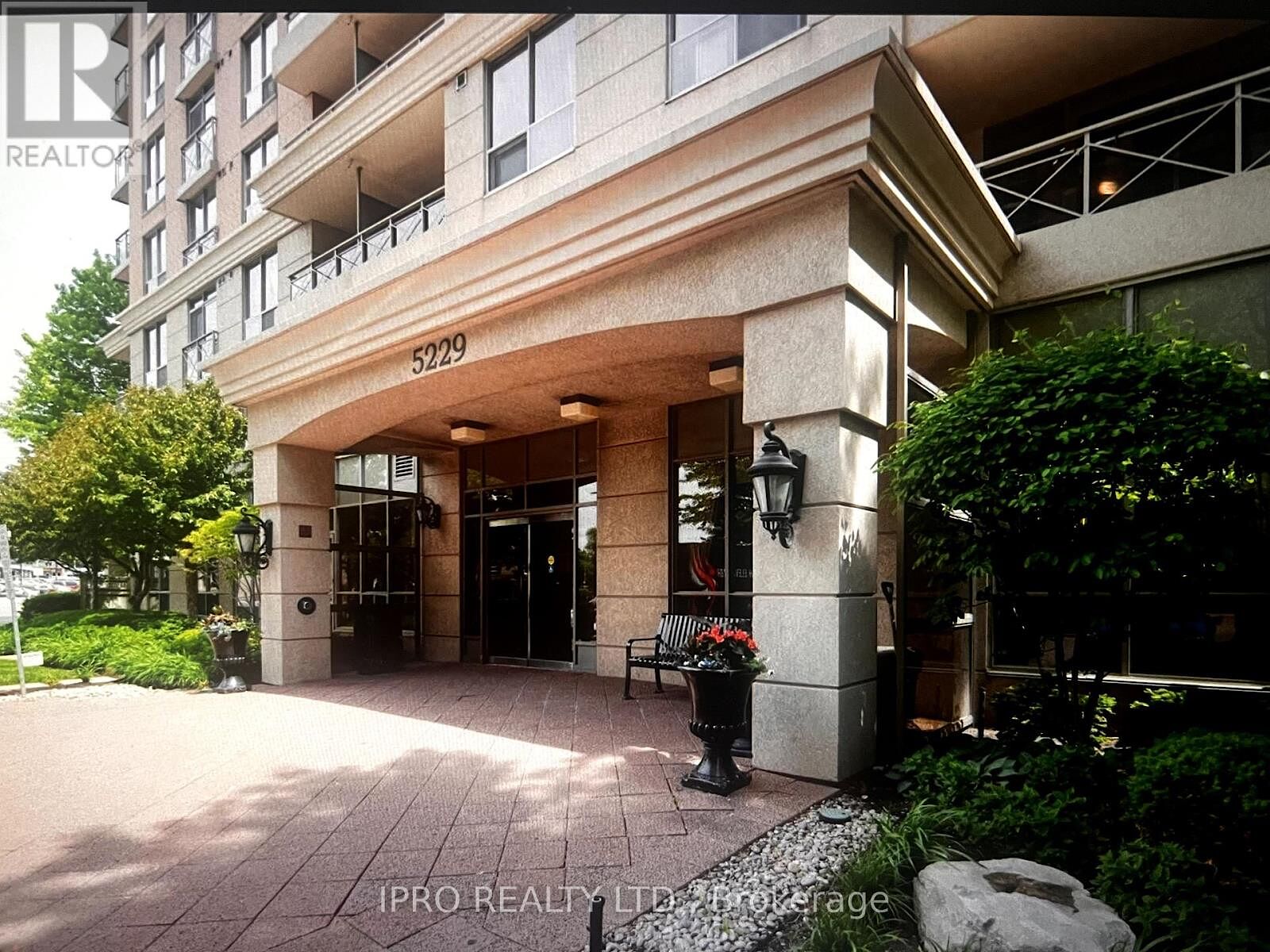 Toronto 2 bedrooms Apartment for rent. Property photo: 635660-1