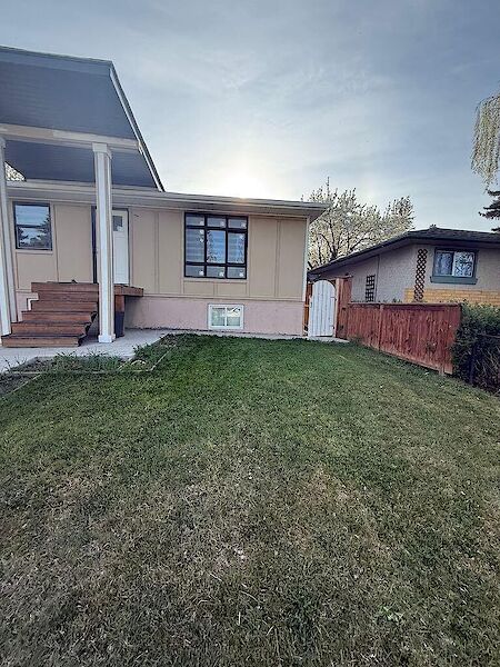 Calgary 3 bedrooms House for rent. Property photo: 635714-3