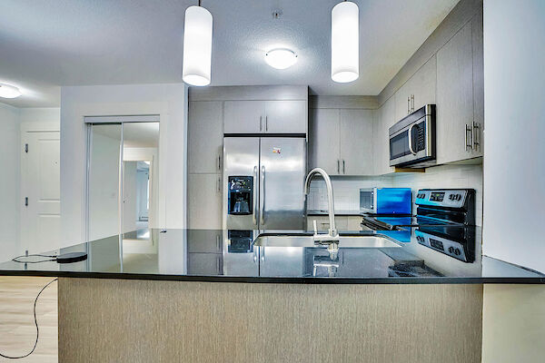 Calgary 2 bedrooms Condo Unit for rent. Property photo: 635752-3