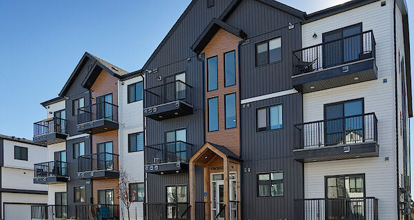 original-528CCEDF-C004-4B2D-A6E0-F385B3DAF799_05122025 Edmonton studio House for rent. Property photo: 635861-2