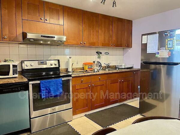Edmonton 2 bedrooms Basement for rent. Property photo: 635913-2