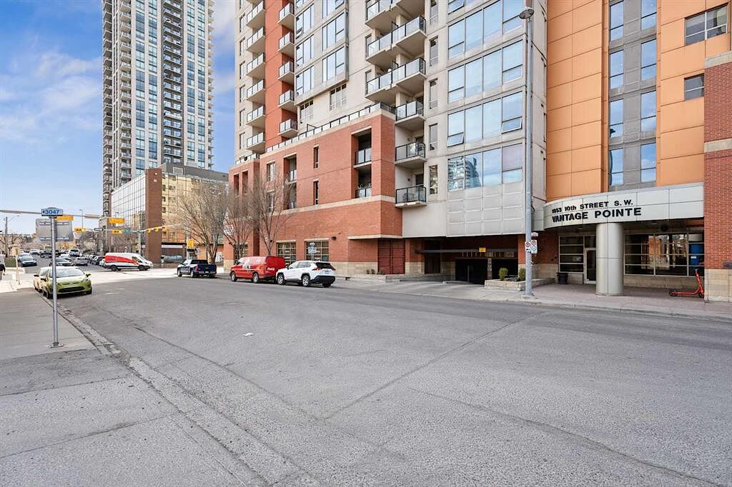 Calgary 1 bedroom Condo Unit for rent. Property photo: 635944-1