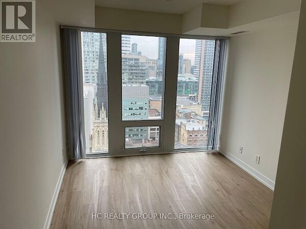 Toronto 2 bedrooms Apartment for rent. Property photo: 636050-2
