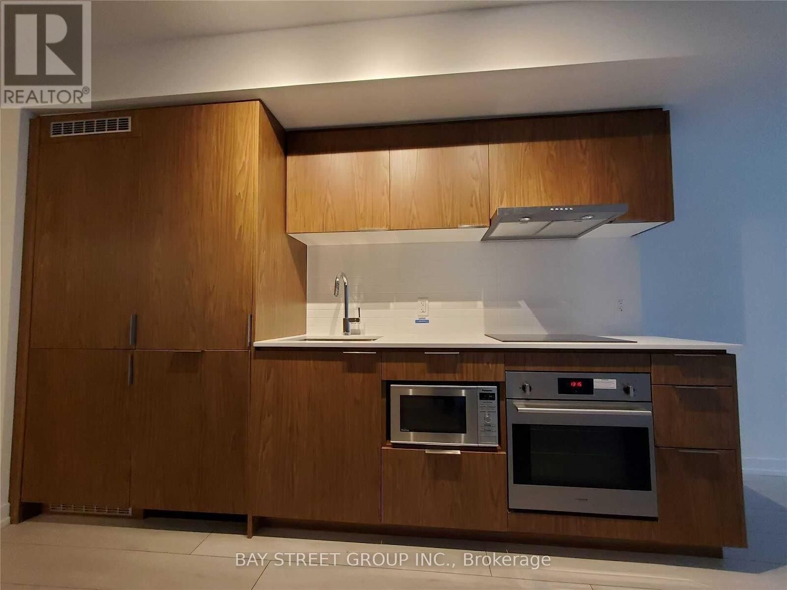 Kitchen Toronto 2 bedrooms Apartment for rent. Property photo: 636080-1