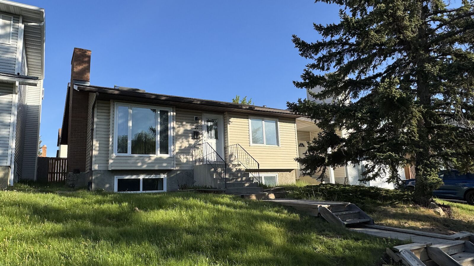 Calgary 2 bedrooms Main Floor for rent. Property photo: 636126-1