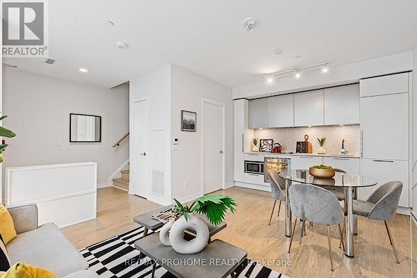Toronto 3 bedrooms Apartment for rent. Property photo: 636167-2