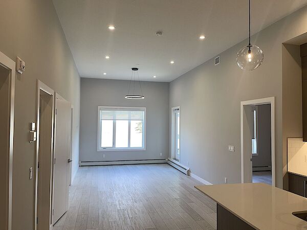 Calgary 3 bedrooms Condo Unit for rent. Property photo: 636184-3