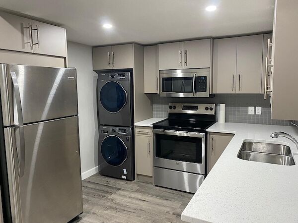 Calgary 2 bedrooms Basement for rent. Property photo: 636216-2