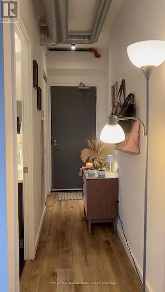 Toronto studio Apartment for rent. Property photo: 636365-3