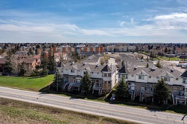 Calgary 3 bedrooms Townhouse for rent. Property photo: 636377-3