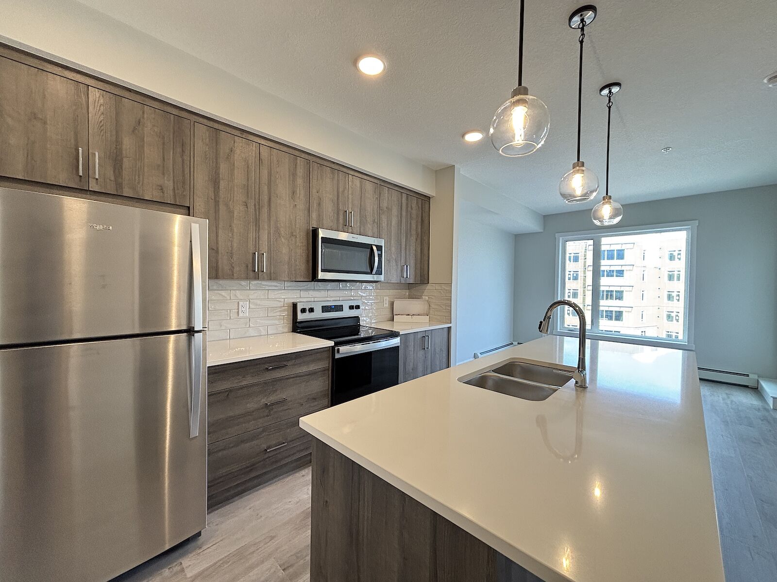 Calgary 2 bedrooms Condo Unit for rent. Property photo: 636404-1