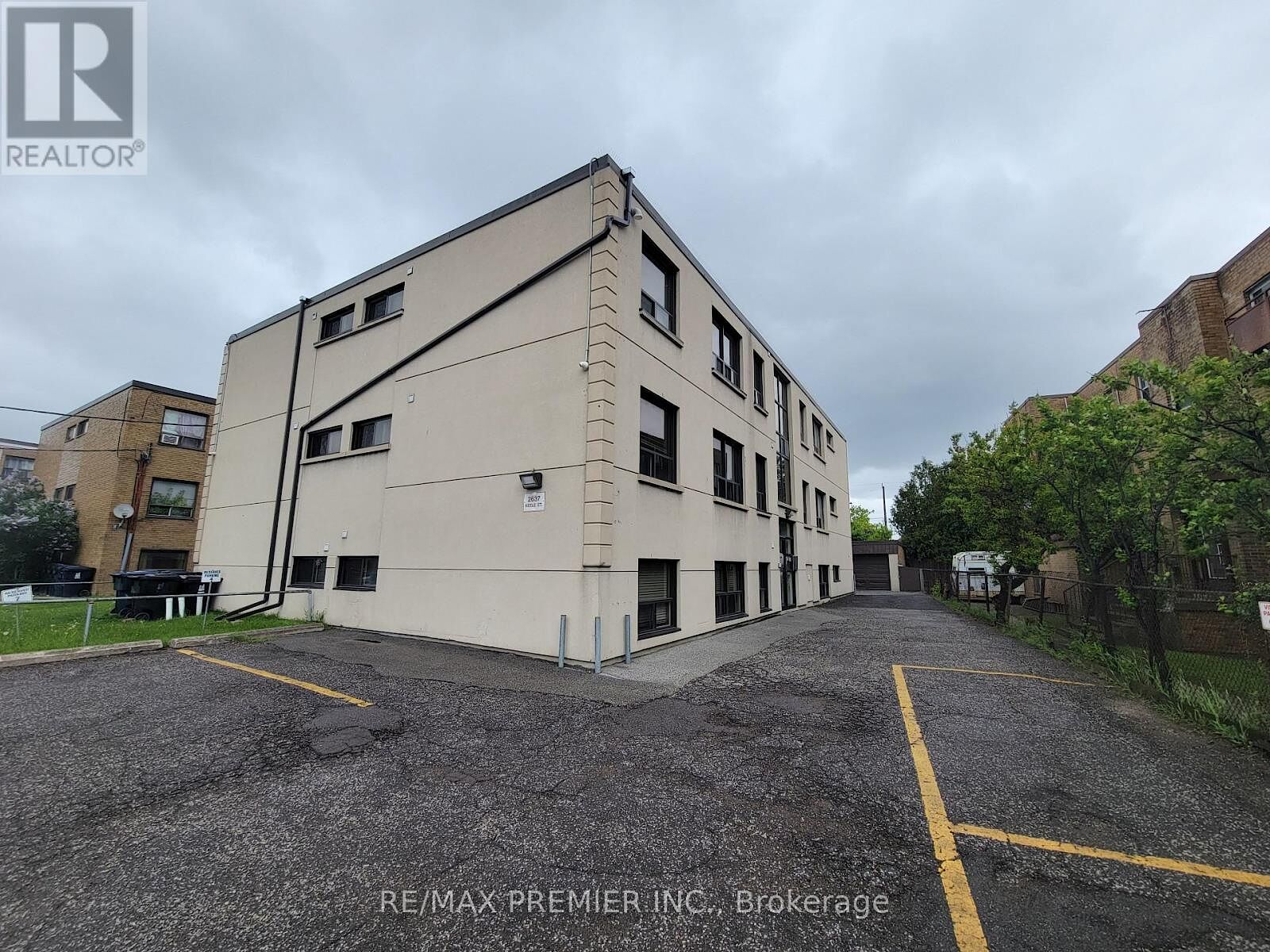 Toronto studio Apartment for rent. Property photo: 636432-1